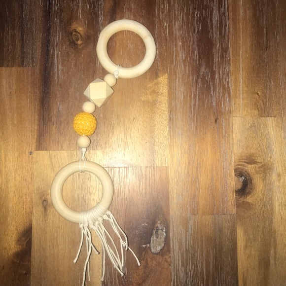 Natural wood teething rings - Picture 8 of 8